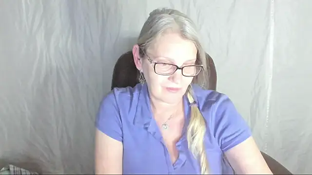 irinamaux online show from 03-07-25, 04:00