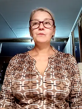 irinamaux online show from 10-10-25, 04:41