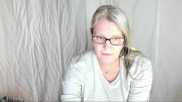 irinamaux online show from 03-12-25, 08:08