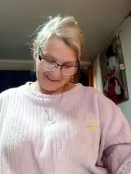 irinamaux online show from 04-30-26, 01:07