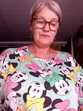 Snapshot of irinamaux chatting on 07-18-26, 05:27 irinamaux online show from 07-18-26, 05:27