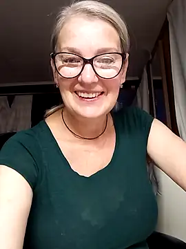 irinamaux online show from 10-23-25, 07:40