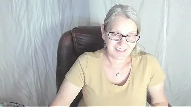 irinamaux online show from 03-06-25, 07:47