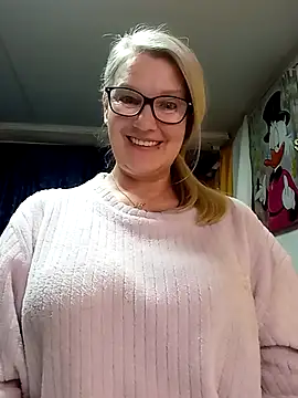 irinamaux online show from 04-05-26, 07:42