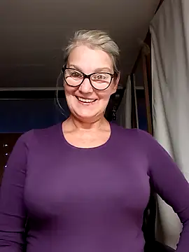 irinamaux online show from 09-26-25, 12:39