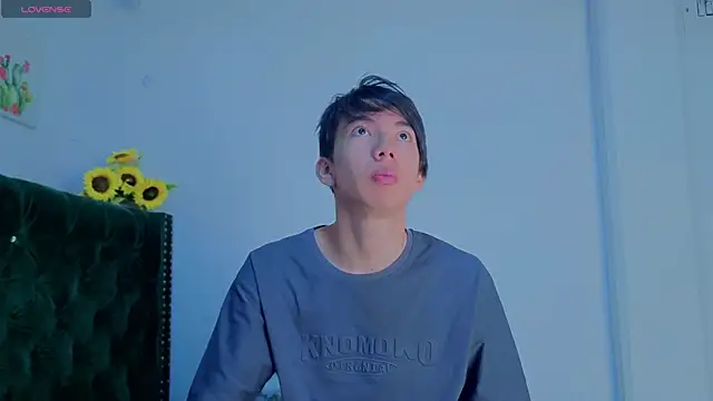 Levii Ackermann online show from 04-11-26, 04:21