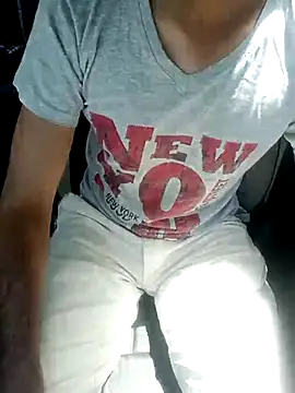 Snapshot of mr_slim_body chatting on 10-26-25, 05:30 mr slim body online show from 10-26-25, 05:30