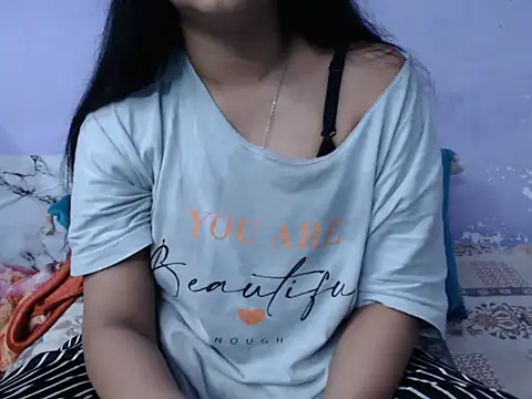 Snapshot of Freya_nia chatting on 11-10-25, 03:06 Freya nia online show from 11-10-25, 03:06
