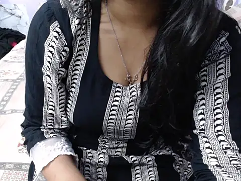 Snapshot of Freya_nia chatting on 09-19-25, 04:11 Freya nia online show from 09-19-25, 04:11
