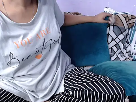 Snapshot of Freya_nia chatting on 12-03-25, 02:38 Freya nia online show from 12-03-25, 02:38