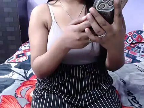 Snapshot of Freya_nia chatting on 02-09-25, 06:16 Freya nia online show from 02-09-25, 06:16