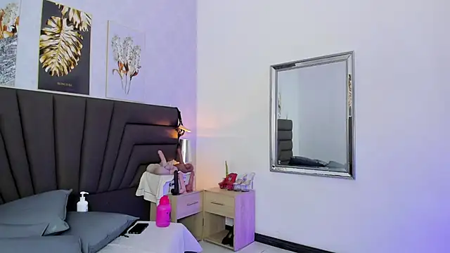 Sofi Perez  online show from 06-03-26, 02:33