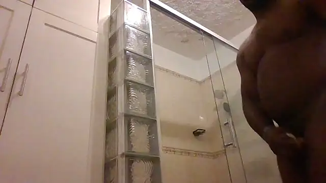 Bighood T online show from 06-19-26, 12:27