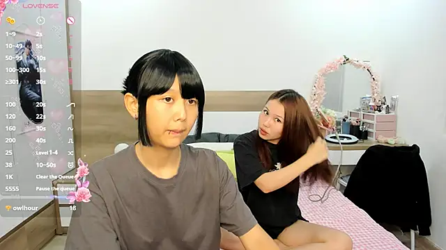 Snapshot of yena_gab chatting on 06-21-26, 10:10 yena gab online show from 06-21-26, 10:10