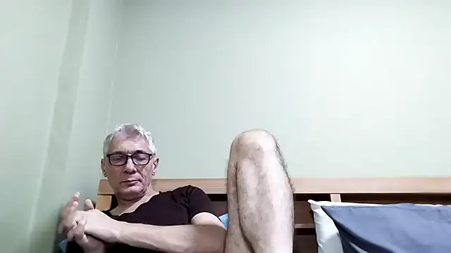 BIGUNCUTHARDCOCK online show from 10-18-25, 11:45