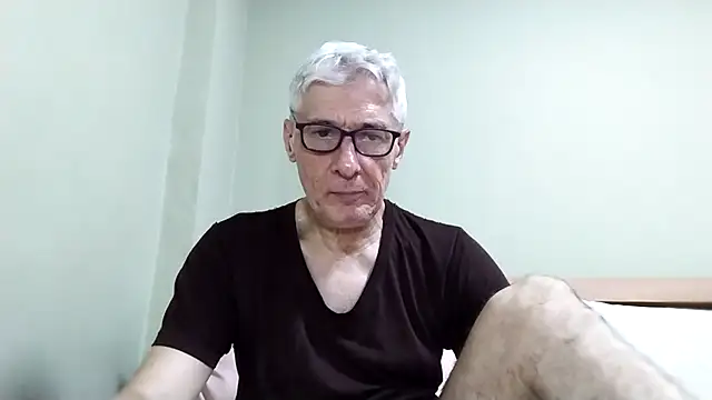 BIGUNCUTHARDCOCK online show from 12-17-25, 11:37