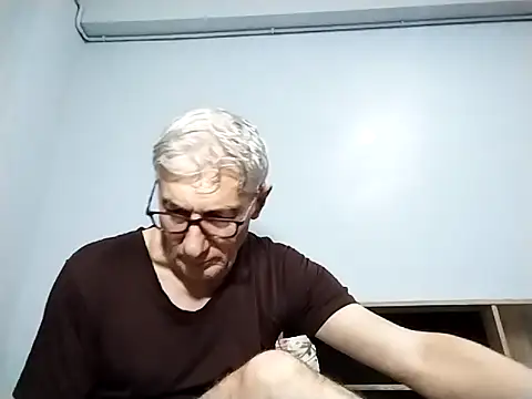 BIGUNCUTHARDCOCK online show from 09-18-25, 04:59