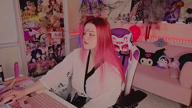 Unholy Lady online show from 10-28-25, 06:12