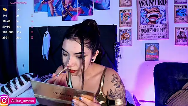Aliceowenn online show from 10-30-25, 10:28