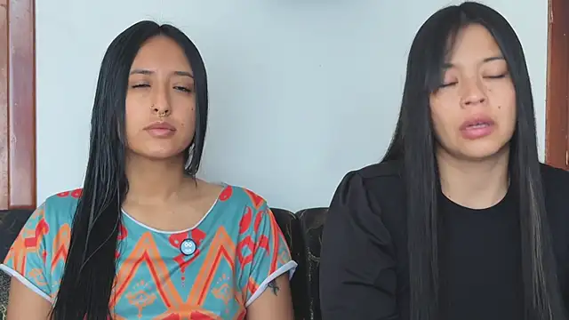 2SummerLove1 online show from 11-17-25, 02:32