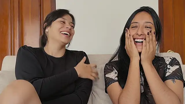 2SummerLove1 online show from 10-28-25, 02:16