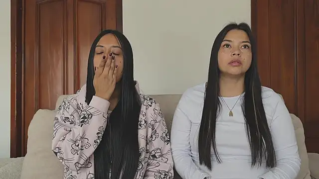 2SummerLove1 online show from 10-30-25, 02:25