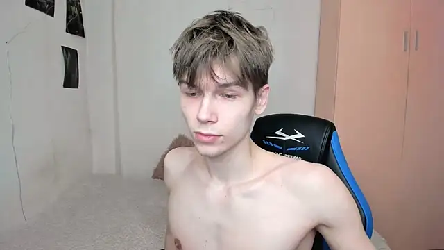 Snapshot of Makentoshi_ chatting on 03-22-25, 10:28 Makentoshi online show from 03-22-25, 10:28