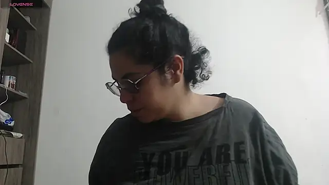 Anne purple online show from 11-14-25, 02:54