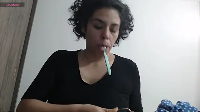 Anne purple online show from 02-13-25, 04:17