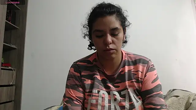 Anne purple online show from 09-18-25, 03:26