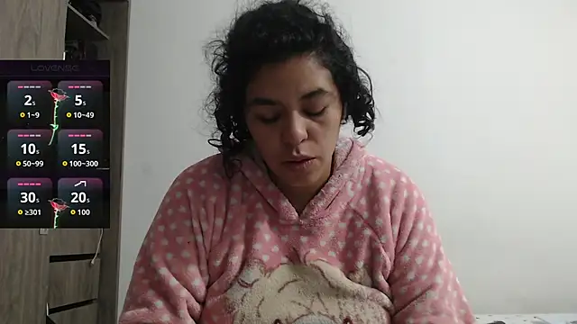 Anne purple online show from 09-22-25, 04:24