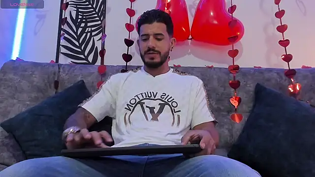 Snapshot of Bruno_Mattos chatting on 02-14-25, 11:09 Bruno Mattos online show from 02-14-25, 11:09