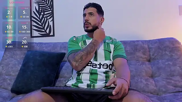 Snapshot of Bruno_Mattos chatting on 02-12-25, 10:04 Bruno Mattos online show from 02-12-25, 10:04