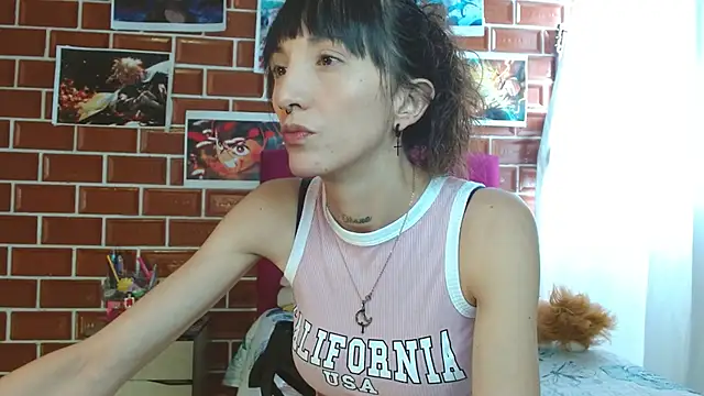 Snapshot of Sakura_and_yuki chatting on 03-20-25, 05:15 Sakura and yuki online show from 03-20-25, 05:15