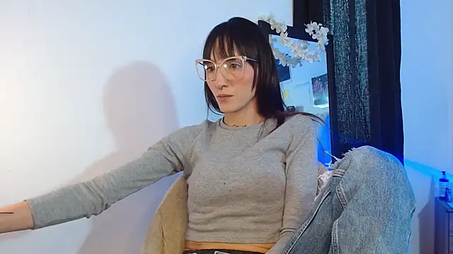 Snapshot of Sakura_and_yuki chatting on 02-26-25, 02:16 Sakura and yuki online show from 02-26-25, 02:16