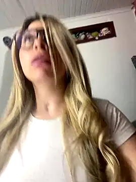 CristalGmez online show from 12-04-24, 11:41