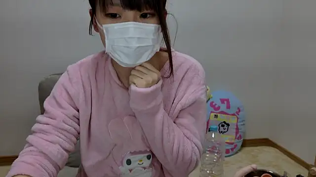Snapshot of hi---chan- chatting on 03-09-25, 05:44 hi---chan- online show from 03-09-25, 05:44