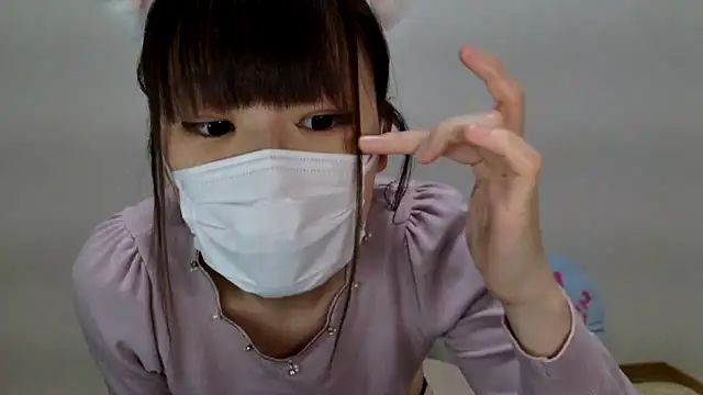 Snapshot of hi---chan- chatting on 03-07-25, 12:56 hi---chan- online show from 03-07-25, 12:56
