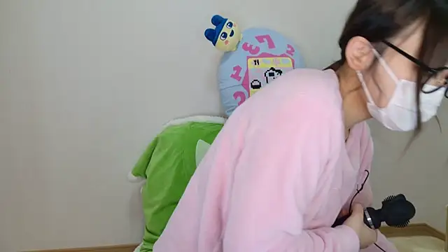 Snapshot of hi---chan- chatting on 01-23-25, 07:29 hi---chan- online show from 01-23-25, 07:29