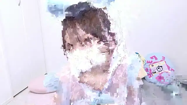 Snapshot of hi---chan- chatting on 05-08-26, 01:15 hi---chan- online show from 05-08-26, 01:15