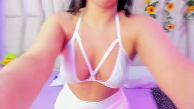 Cristal horny69 online show from 10-08-25, 03:30