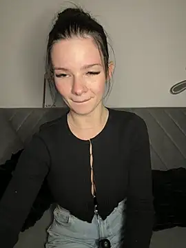 RoxiBlack online show from 03-05-26, 06:04