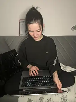 RoxiBlack online show from 03-18-26, 03:46