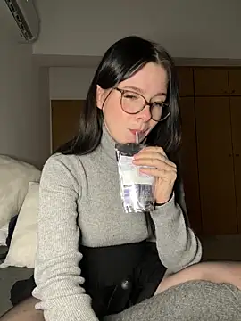 RoxiBlack online show from 02-05-26, 04:58