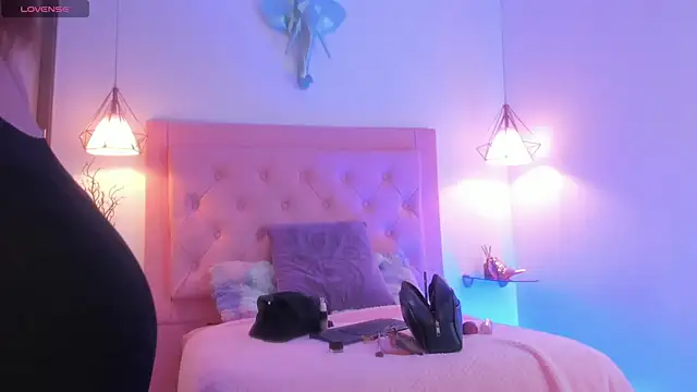 Snapshot of kimmy099 chatting on 03-18-25, 07:33 kimmy099 online show from 03-18-25, 07:33