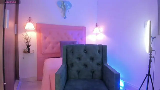 Snapshot of kimmy099 chatting on 03-18-25, 10:37 kimmy099 online show from 03-18-25, 10:37