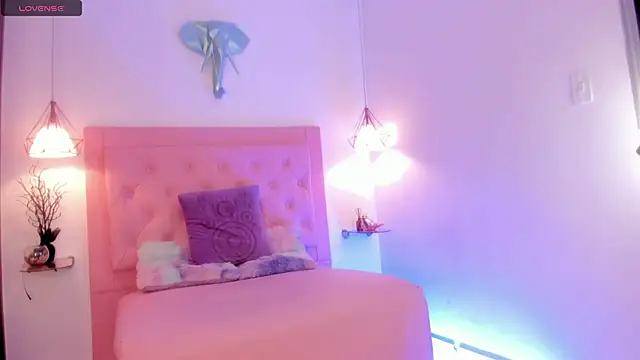 Snapshot of kimmy099 chatting on 03-08-25, 08:25 kimmy099 online show from 03-08-25, 08:25