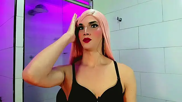 Snapshot of Victoria_Kastelo chatting on 11-05-25, 07:17 Victoria Kastelo online show from 11-05-25, 07:17