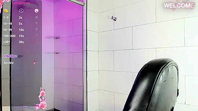 Snapshot of Victoria_Kastelo chatting on 10-25-25, 07:14 Victoria Kastelo online show from 10-25-25, 07:14