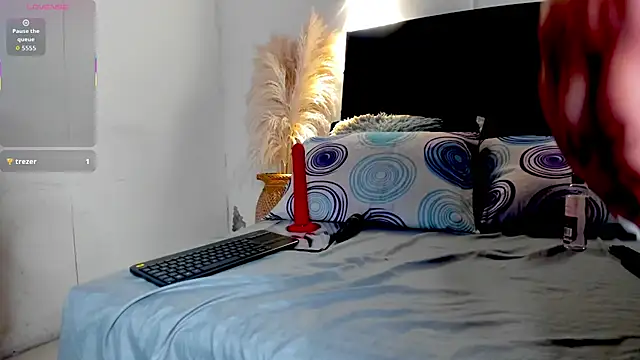 Julieta Coopeer  online show from 11-10-25, 10:20